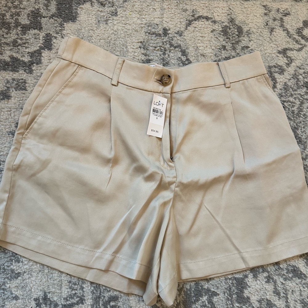 LOFT Women's Beige Pleated Shorts